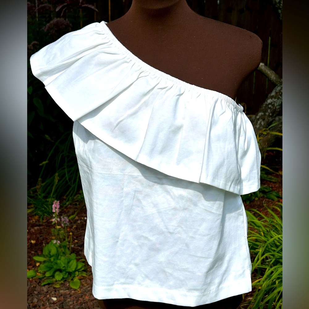 NWT J CREW sM 1 shoulder wht ruffle top-💯cotton is substantial-holds it’s shape
